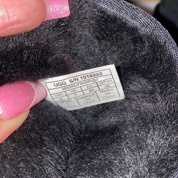 Women’s UGG CLASSIC MINI II BOOTS BLACK - Picture 7 of 13